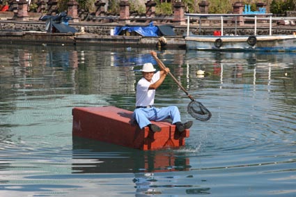 Bali Marina's Manager - Made